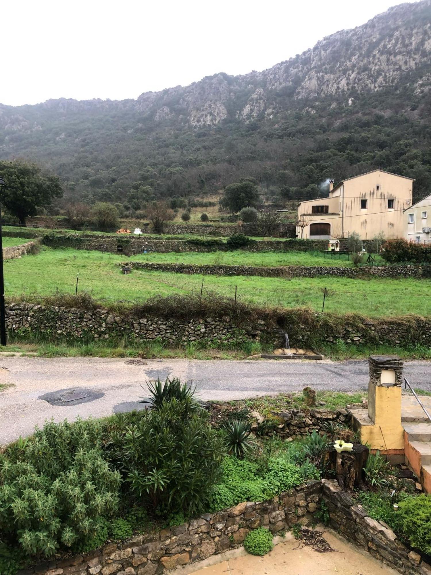 Auberge De La Vallee Saint-Jean-de-Bueges Екстер'єр фото
